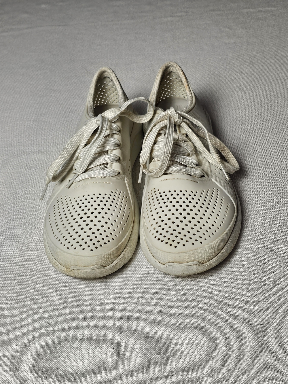 Crocs LiteRide Pacer sneakers Womens Size 10 White